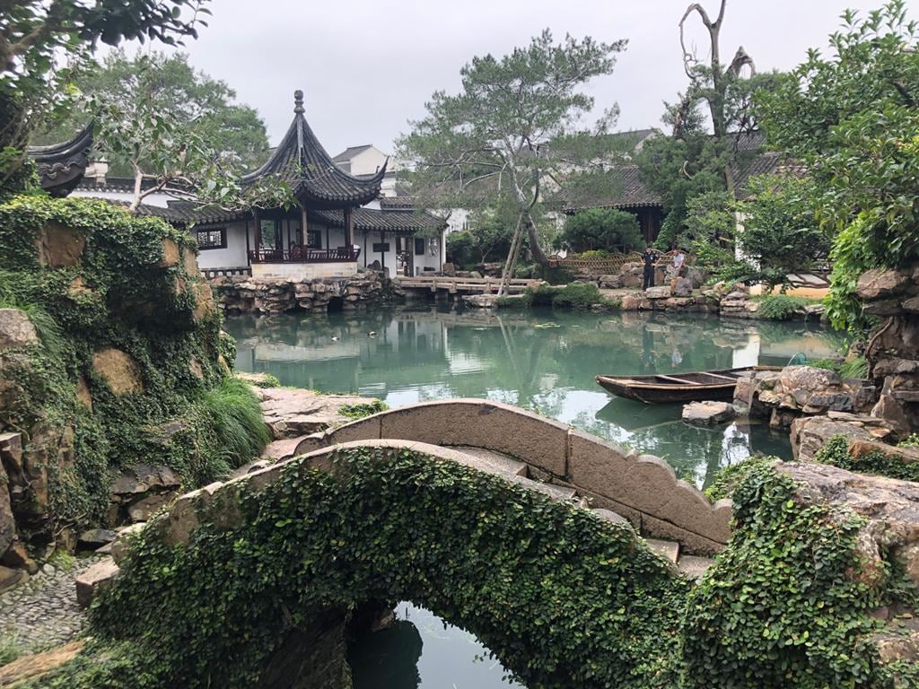 Discover the City of Suzhou with Tiger Hill, Silk Factory and Hanshan Temple - Private Full-Day Tour