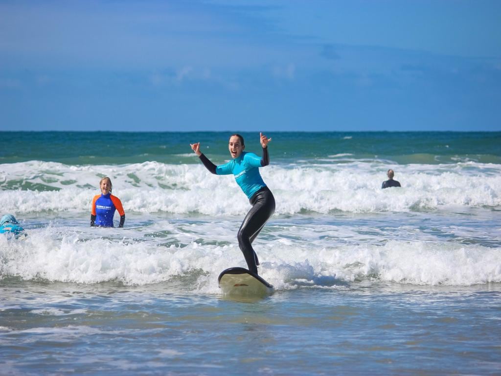 Surf Experience: 6-Hour Beginner Private Lesson - Ticket