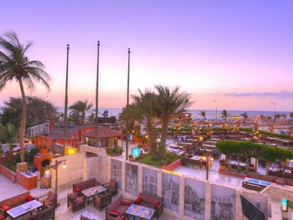 Dining in Jeddah at Al Nakheel Restaurant