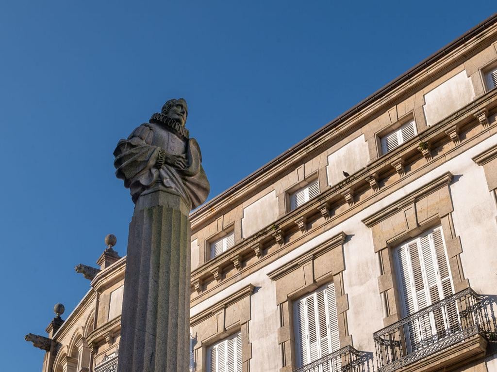 Santiago de Compostela Templars and the Goose Game - Private Tour