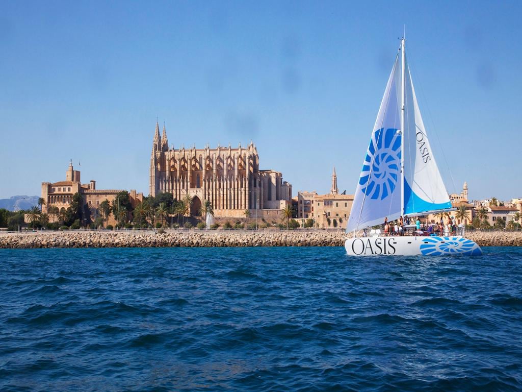 Oasis Catamaran - Half-Day Cruise with Lunch