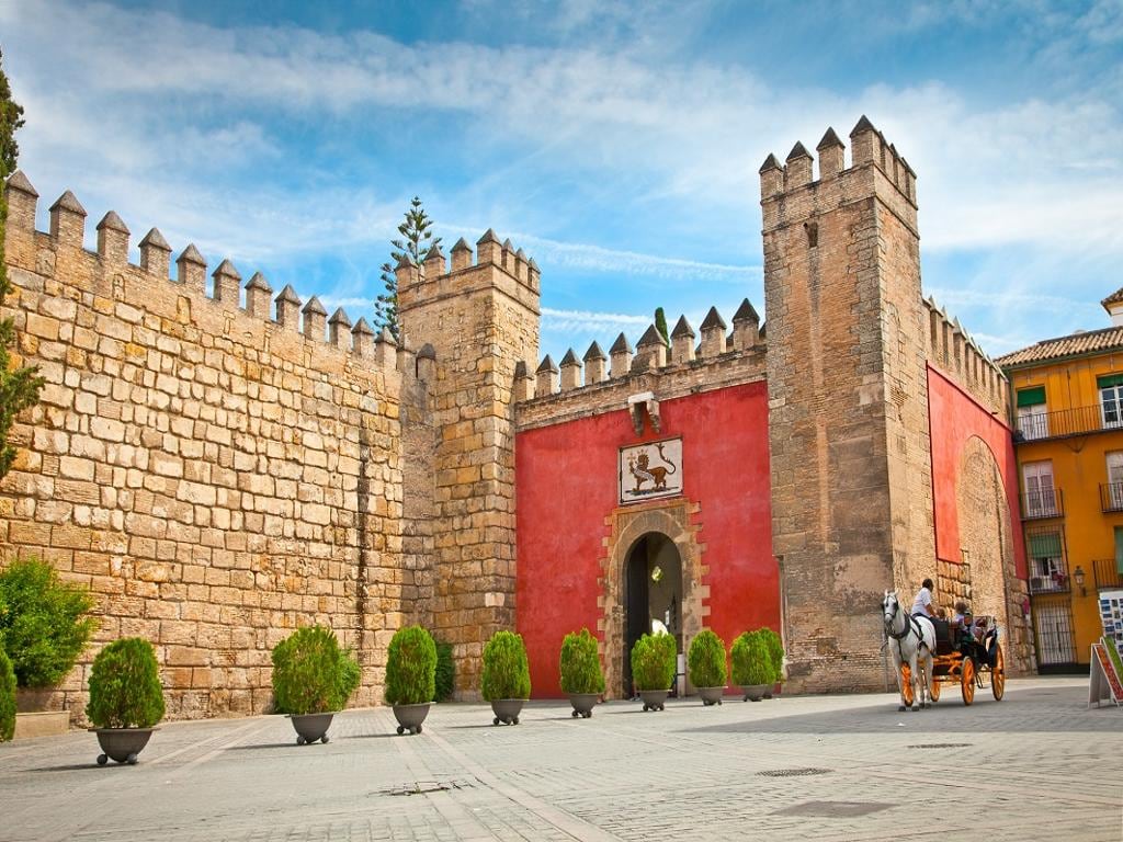 Seville Alcazar Guided Tour and Tickets