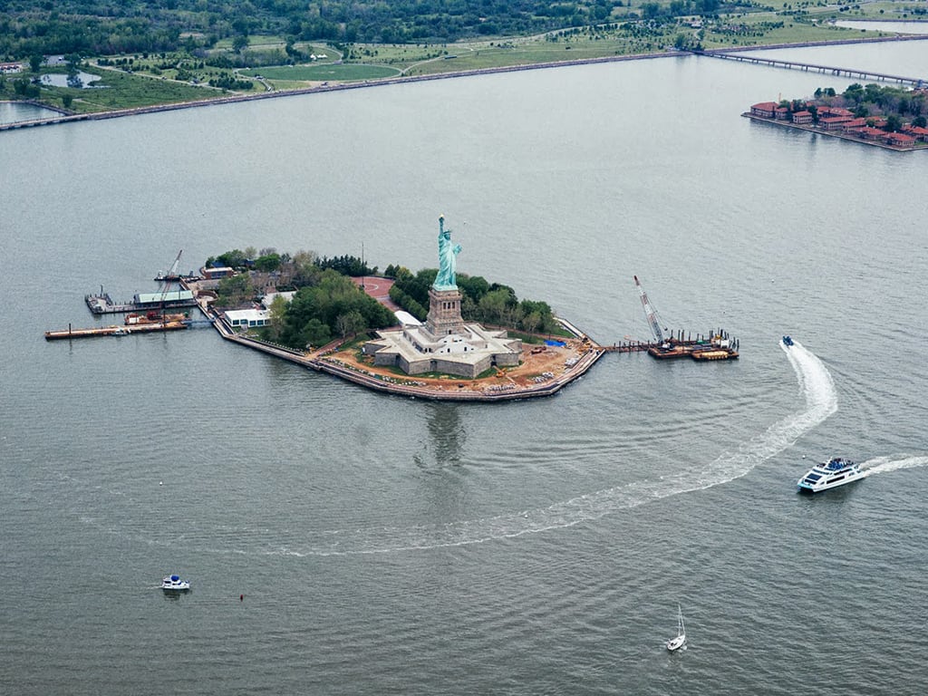 Daytime Ultimate Helicopter Tour