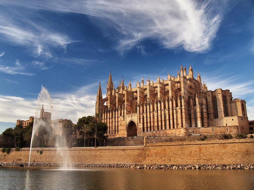 Island Tour: Soller by Vintage Train, Port de Soller by Tram, Sa Calobra by Boat and Return by Bus