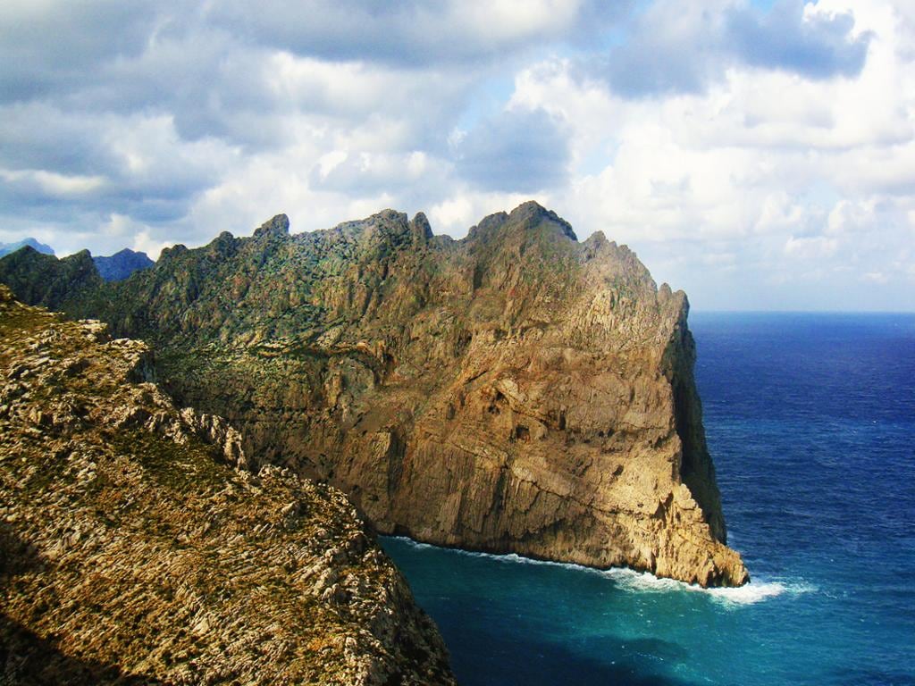 Explore Formentor by Bus and Boat from North Area