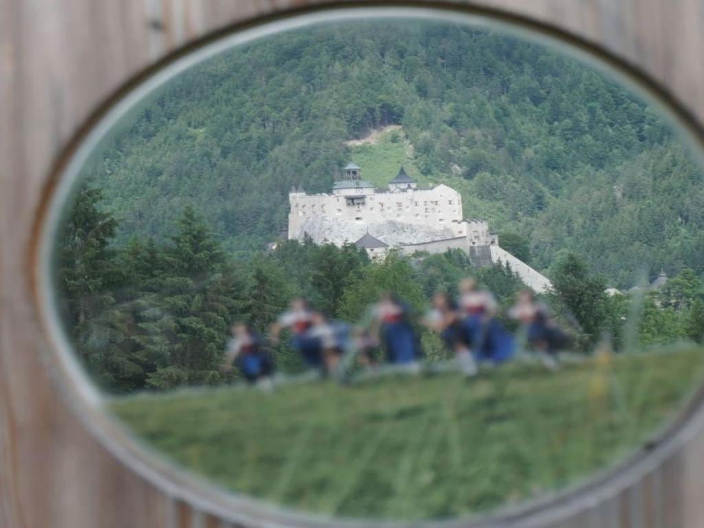 Private Full-Day Tour: Sound of Music and Hiking Trail