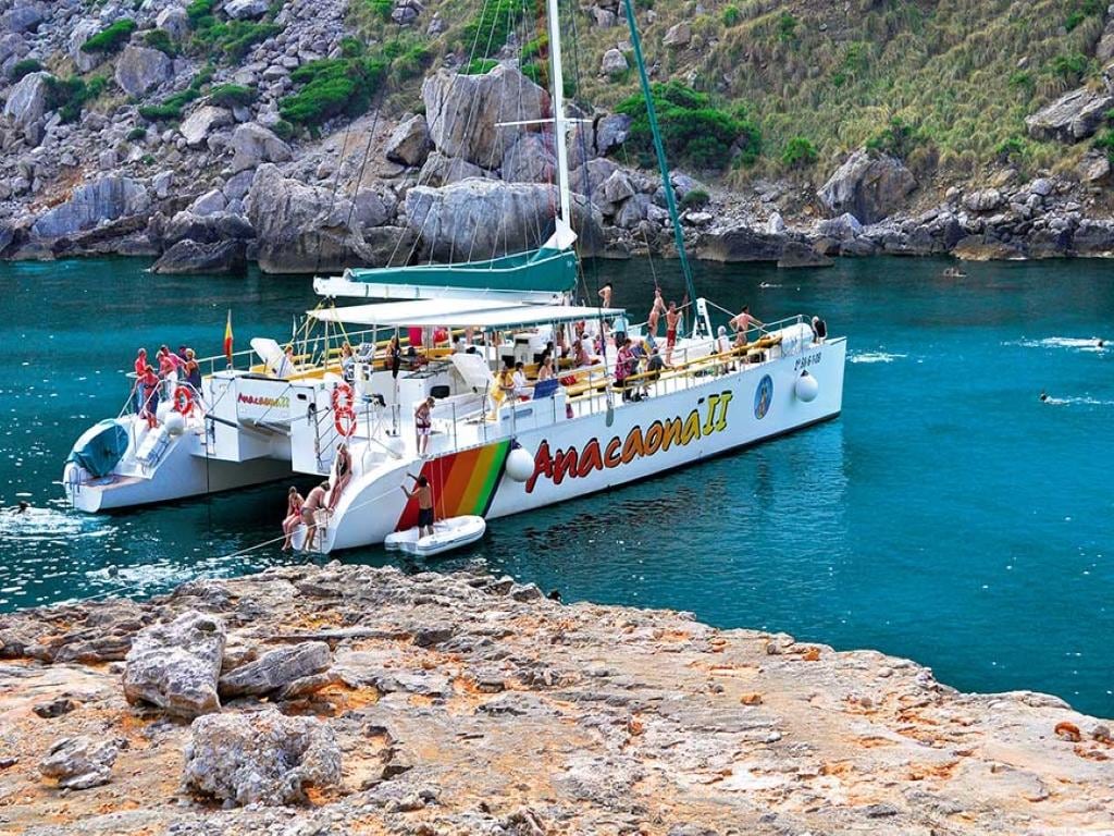 Anacaona Catamaran Cruise with lunch- Alcudia Coast