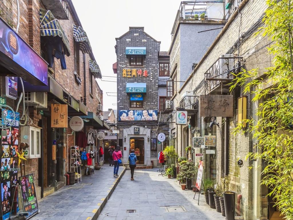 Shanghai Highlights - Private Bike Tour