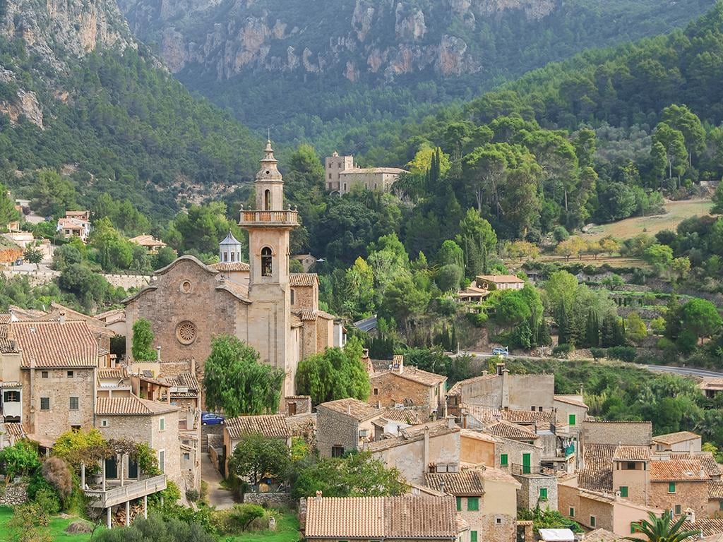 Palma de Mallorca and Valldemossa - Full-Day Tour