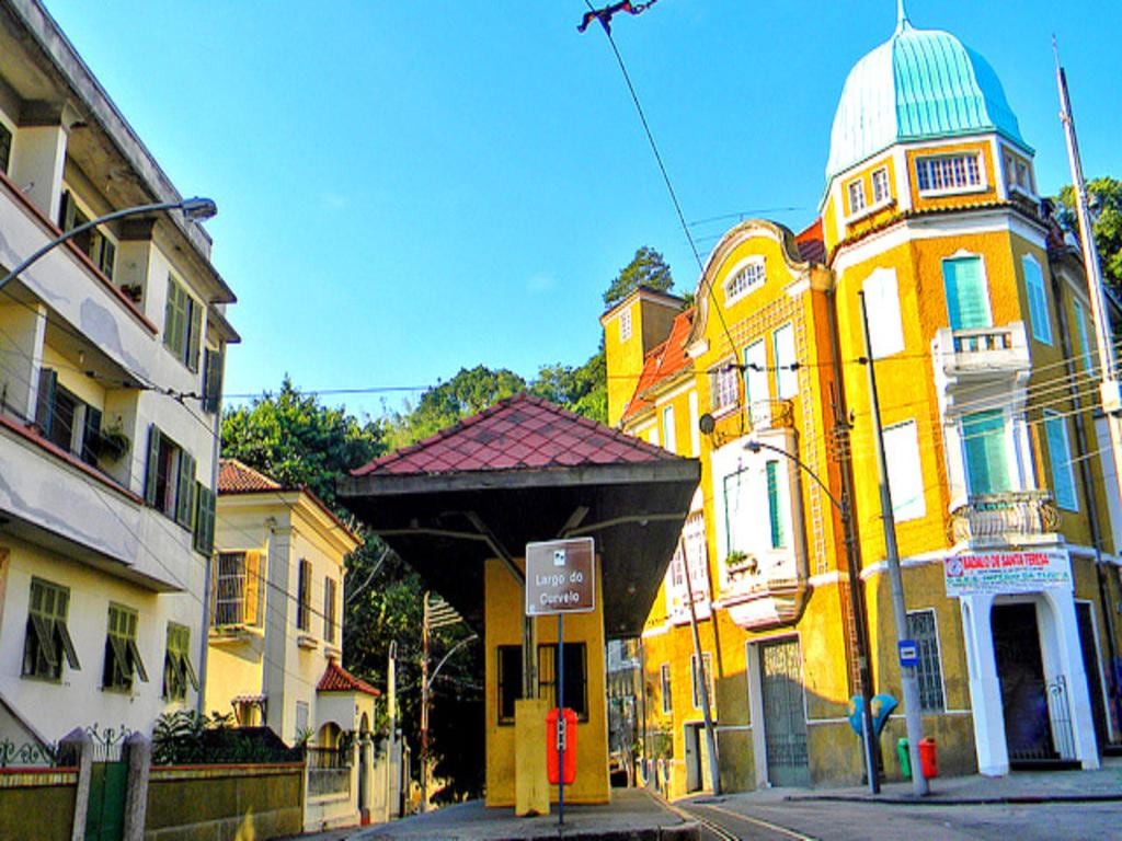 Santa Teresa Art and Culture Tour with Visit to Casa Roberto Marinho Institute