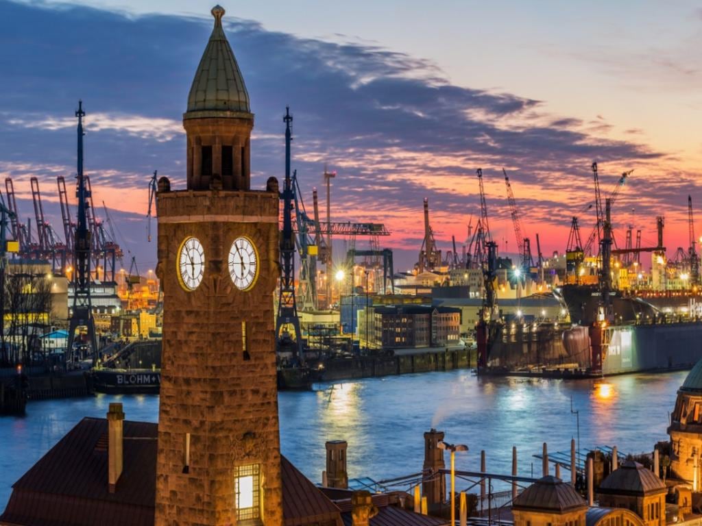 Hamburg Elbe Riverside Private Walking Tour