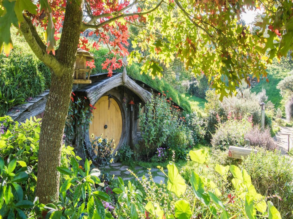 Explore the Hobbiton Movie Set with Lunch - Full-Day Tour