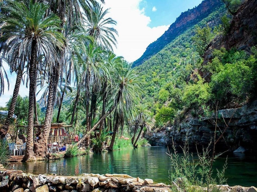 Enchanting Escape to Paradise Valley - Half-Day Tour