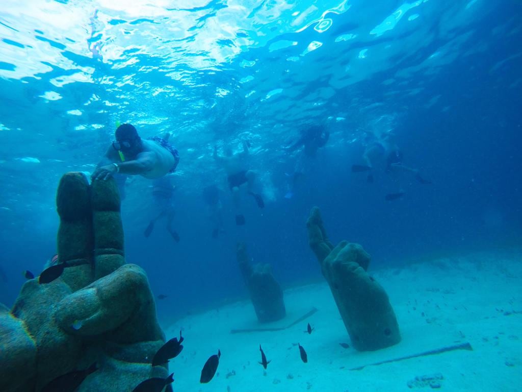 Isla Mujeres Tour by Catamaran - with Roundtrip transfers