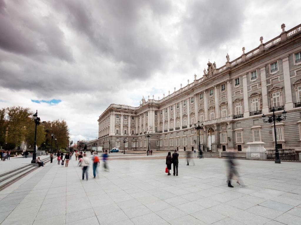 Madrid Old Town: Habsburgs’ Madrid - Private Walking Tour with Royal Palace Tour