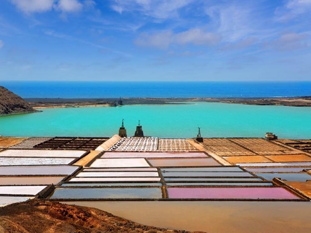 Timanfaya, Lago Verde and La Geria Tour