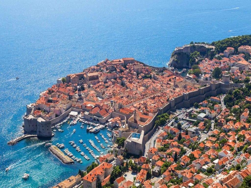The best of Mount Srdj, City Walls and Old Town - Shore Excursion