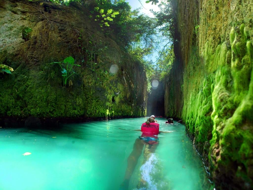 Cancun in 3 Days: Tour Xcaret Plus + Chichen Itza + Isla Mujeres by Catamaran