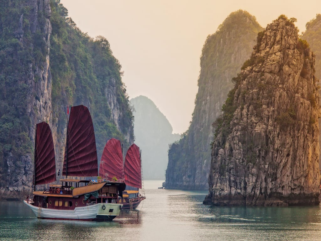 Private Halong Bay Sailing Cruise from Hanoi