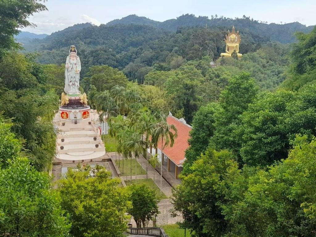 Royal Temples and Waterfall Full-Day Tour