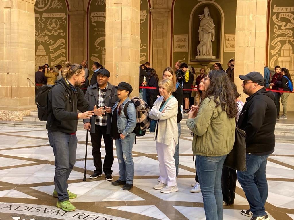 Private Montserrat and Penedès Full-Day Tour with Hotel pick-up from Barcelona (FD)