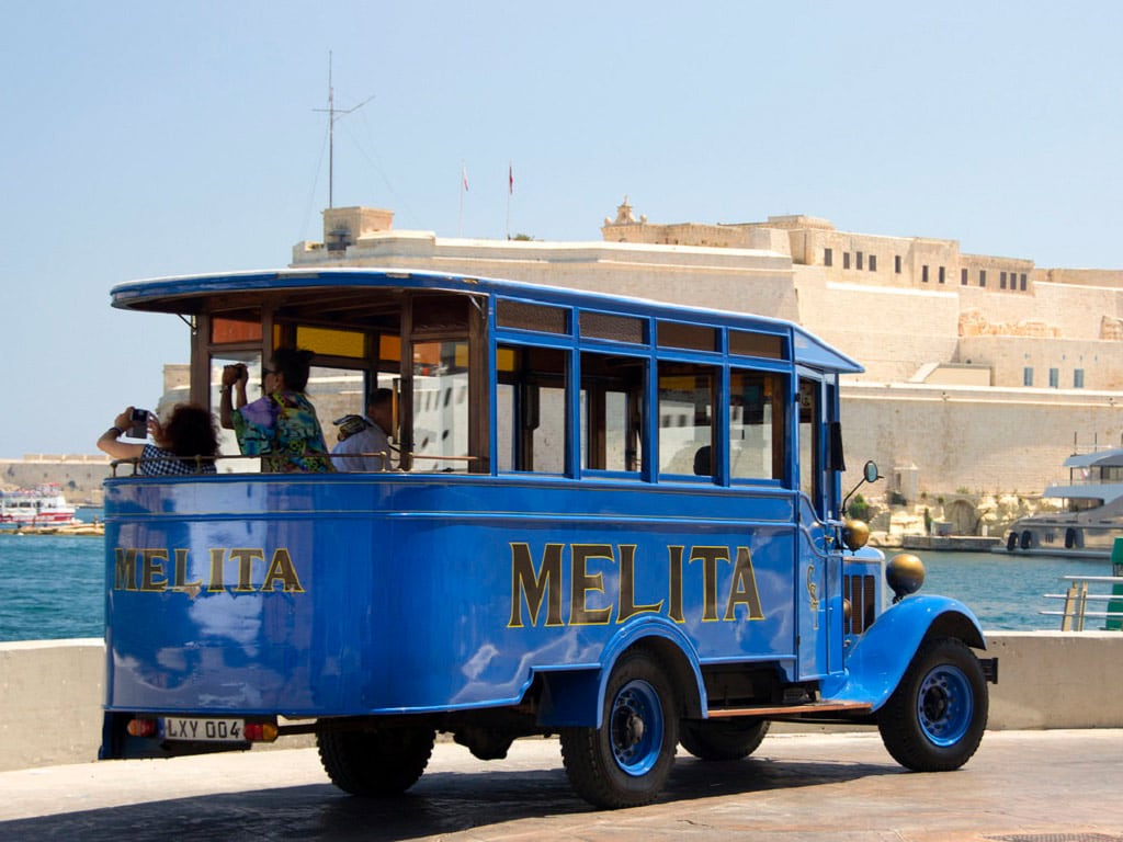 Three Cities Vintage bus Tour