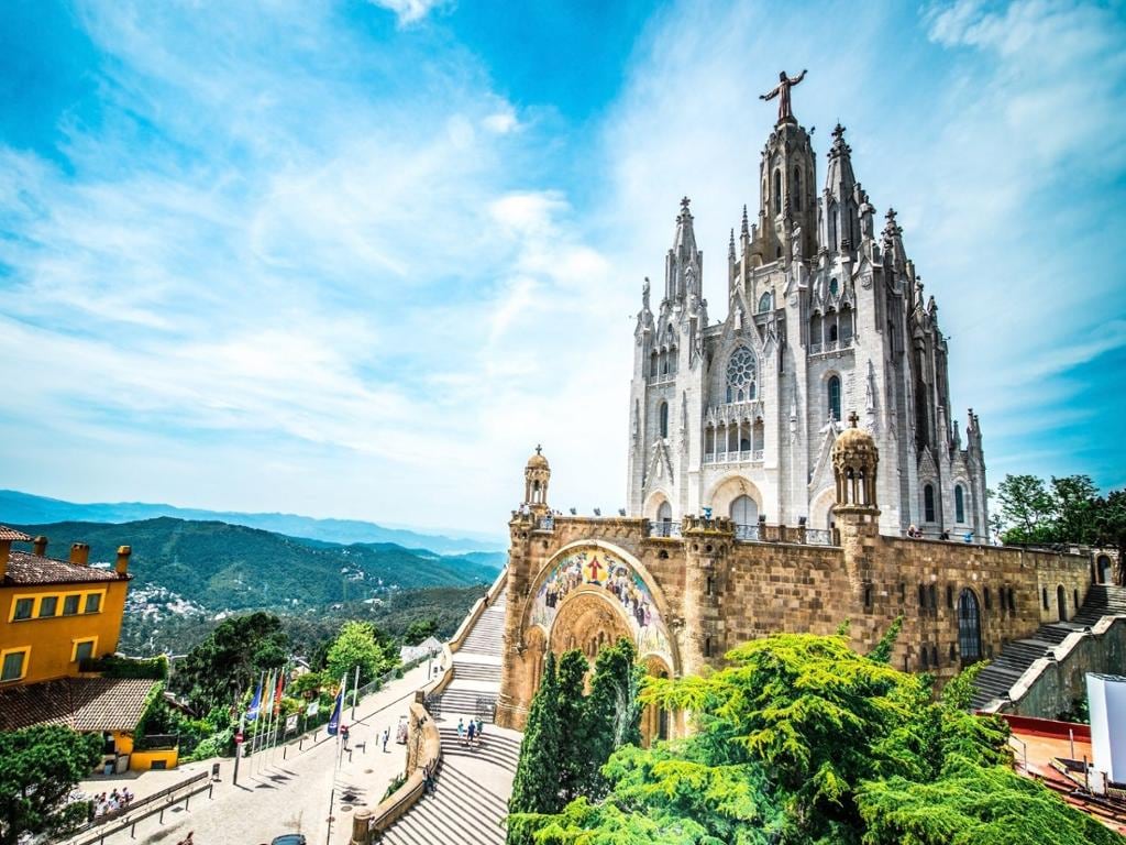 Barcelona Contrasts