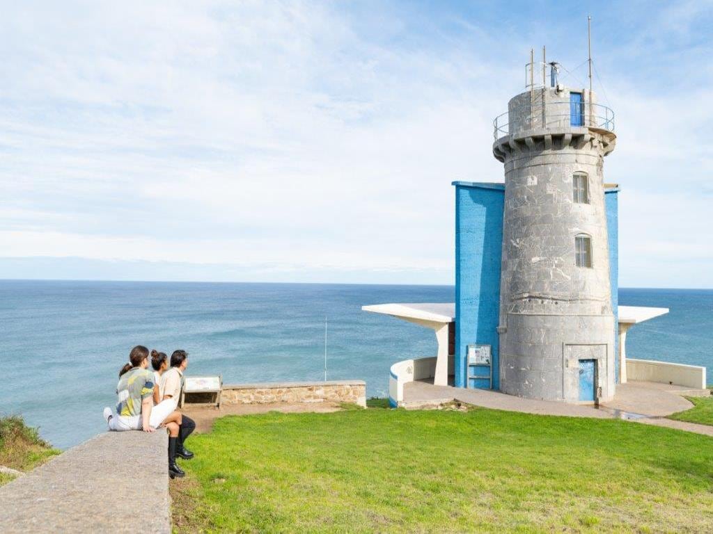 Gaztelugatxe, Mundaka and Gernika – Half-Day Tour