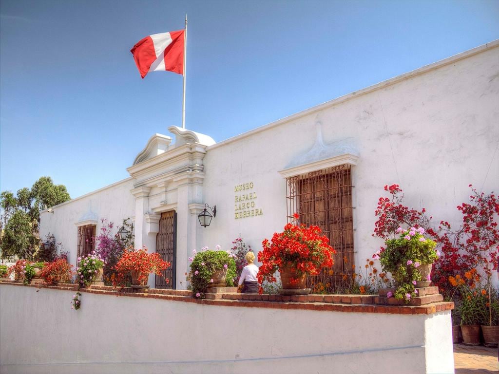 Lima City Sightseeing and Visit to Larco Museum