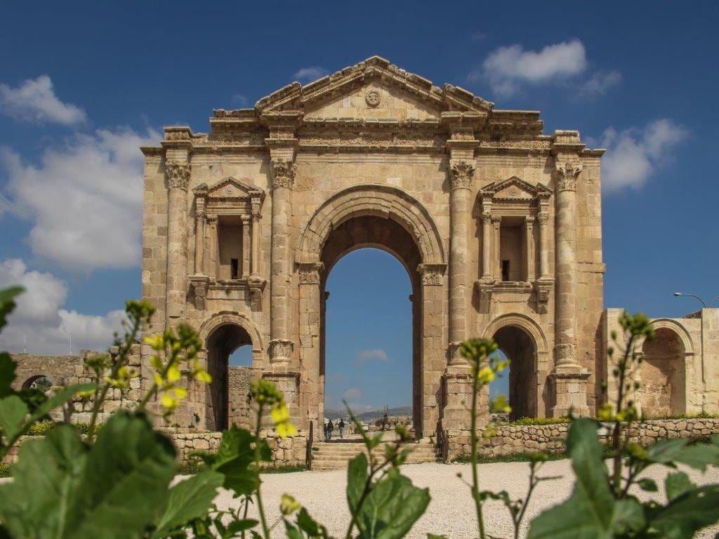 Um Qais and Jerash - Full-Day Tour