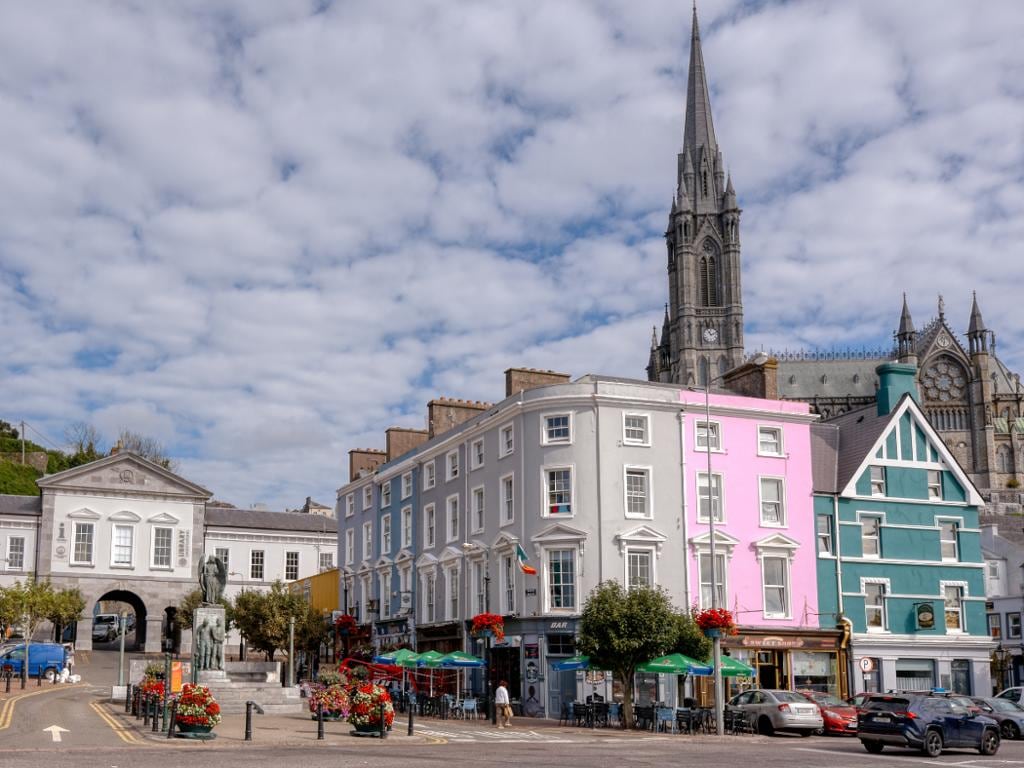 Cork, Blarney Castle and Cóbh Queenstown Titanic Story Full-Day Rail Tour from Dublin