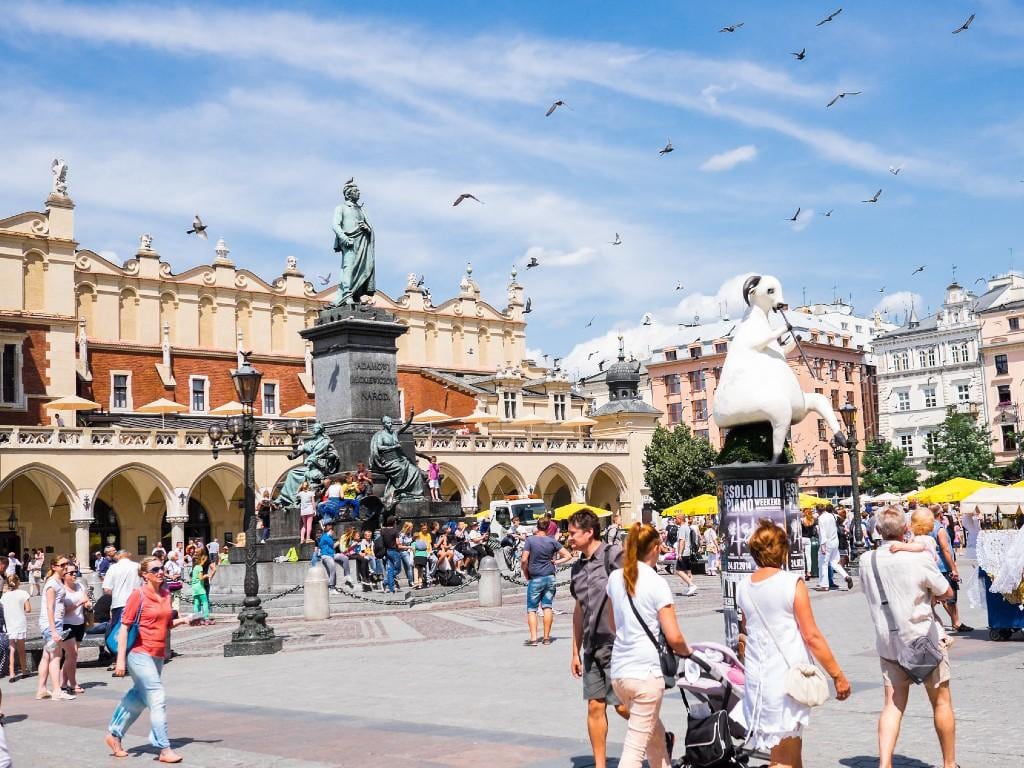 Krakow's Old Town & Wawel Castle: Private Half-Day Tour