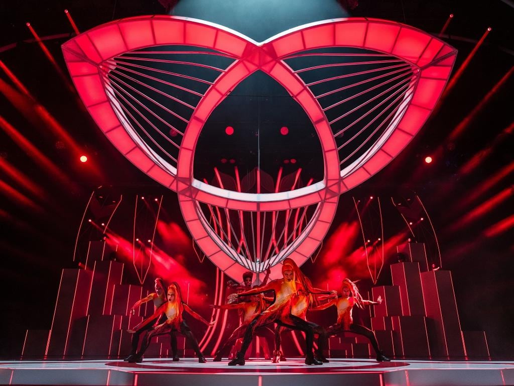 FALLING | IN LOVE Grand Show at Friedrichstadt - Palast Berlin